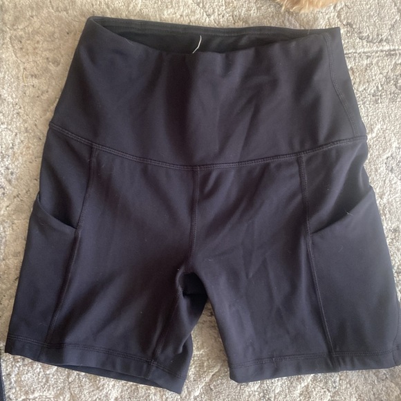 NEVER WORN Ododos Spandex Shorts size Small - Picture 2 of 2